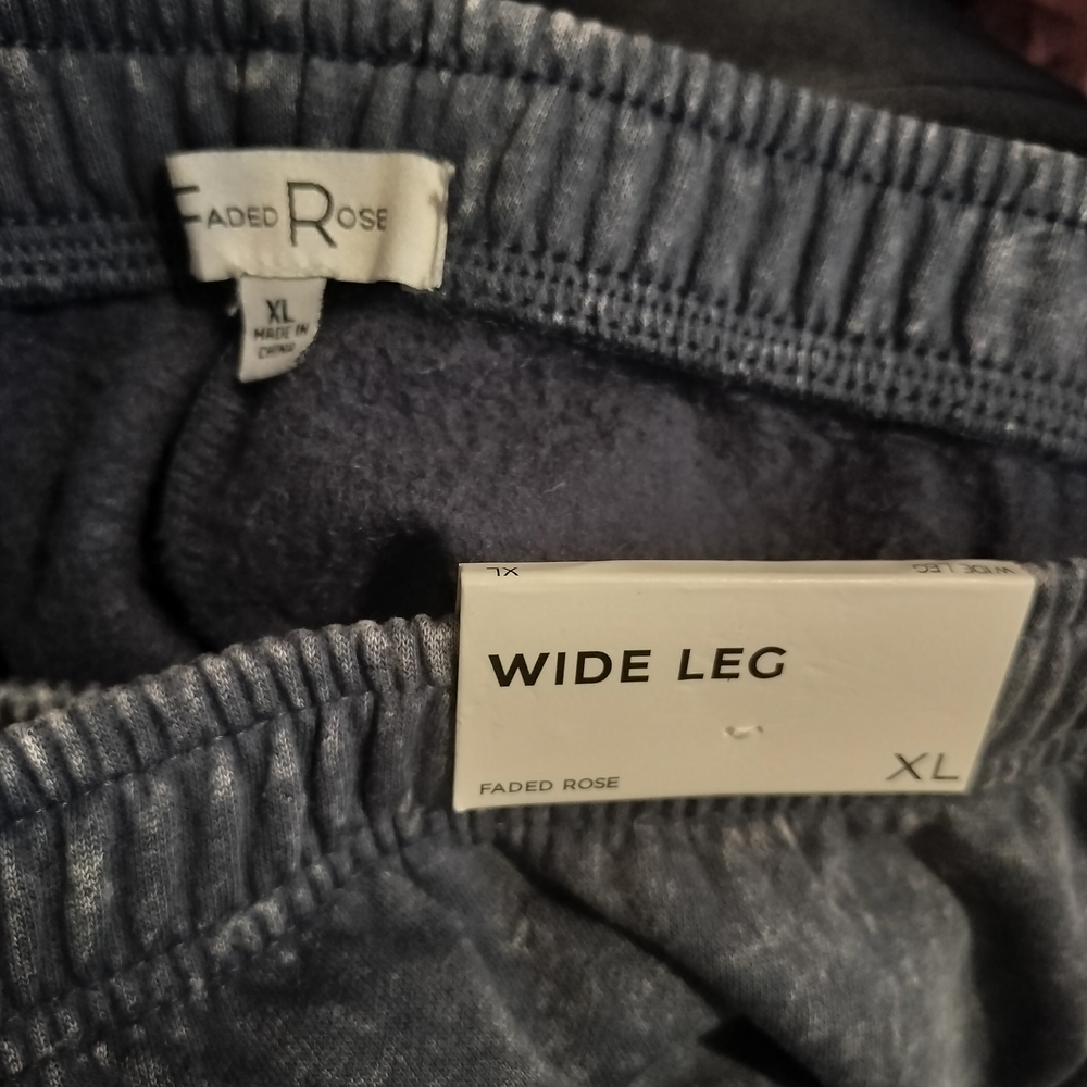 Blue Wide-Leg Pants - Picture 7 of 7